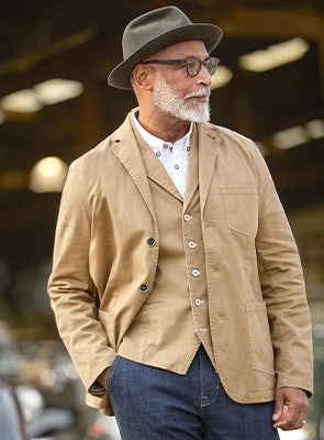 How to Master Men's Casual Tailoring